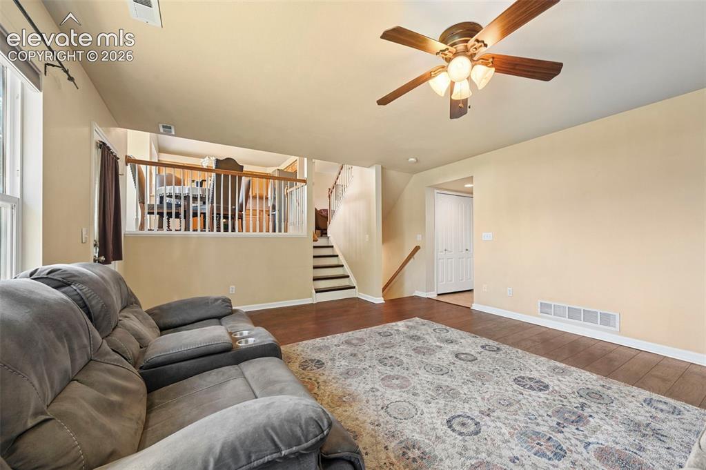 Image 13 of 26: Family Room