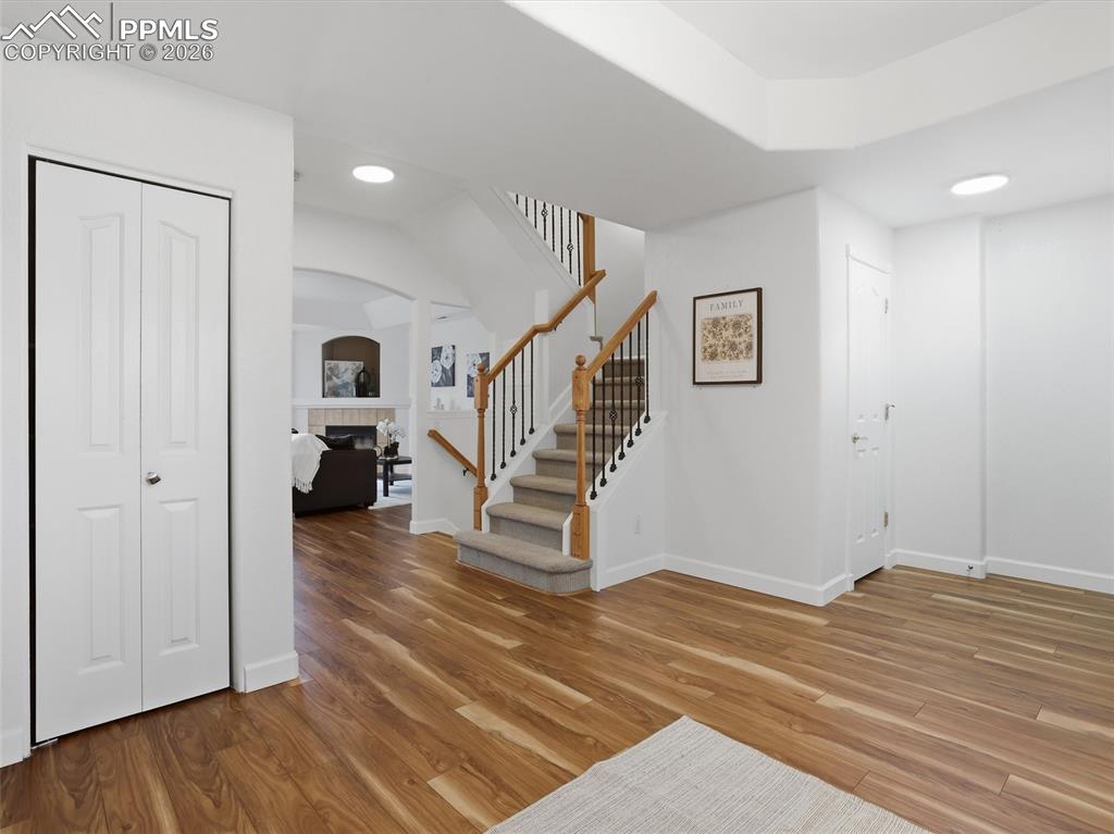 Image 6 of 39: Entry