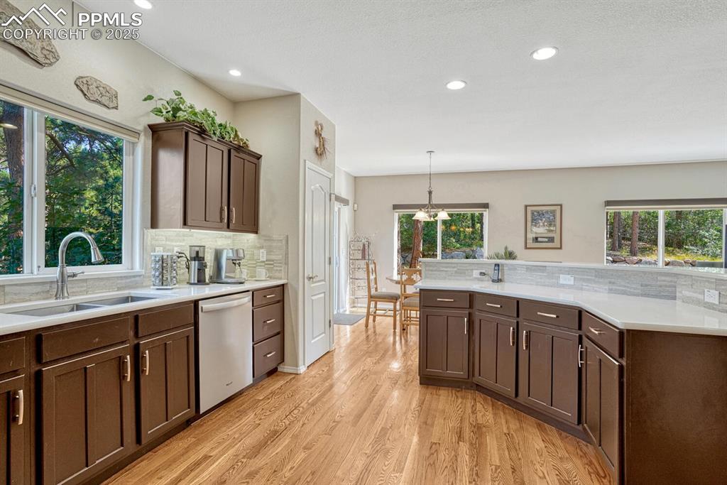 Image 14 of 48: Kitchen