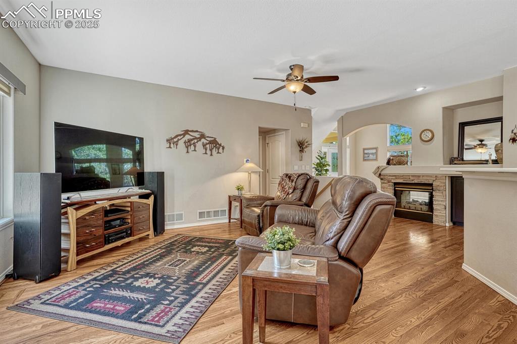 Image 17 of 48: Family Room