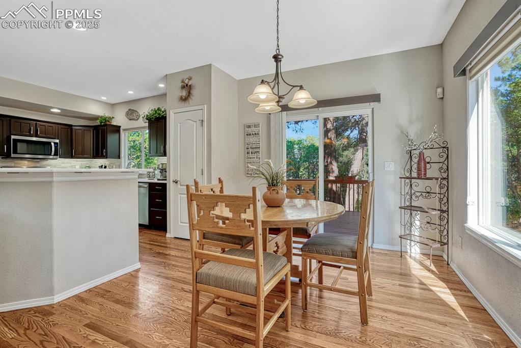 Image 20 of 48: Dining Area