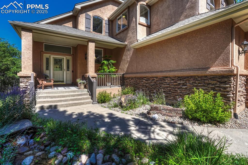 Image 44 of 48: Entry