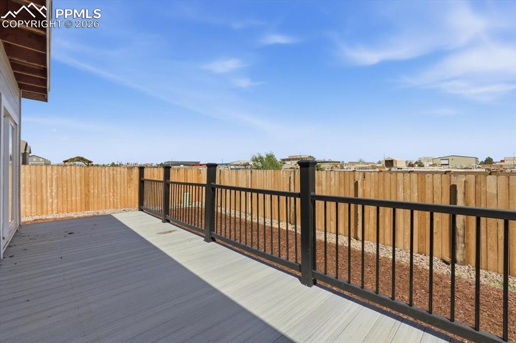 Image 47 of 48: Deck