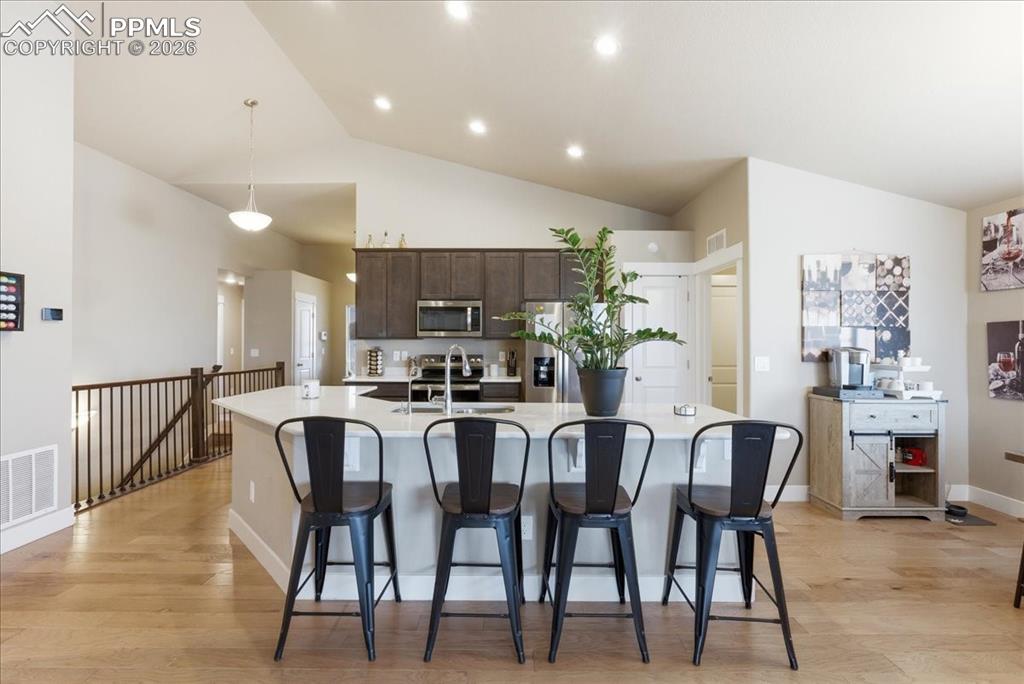 Image 5 of 48: Kitchen