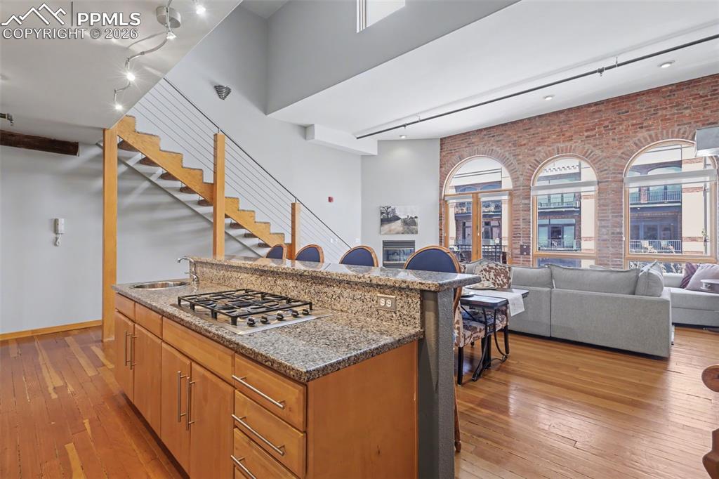 Image 13 of 37: Kitchen