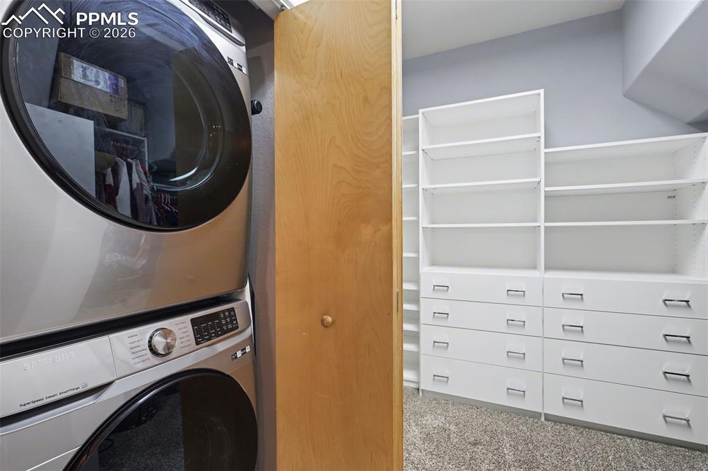 Image 27 of 37: Laundry