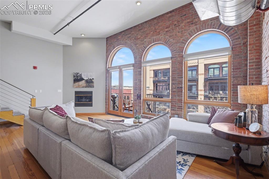 Image 7 of 37: Living Room