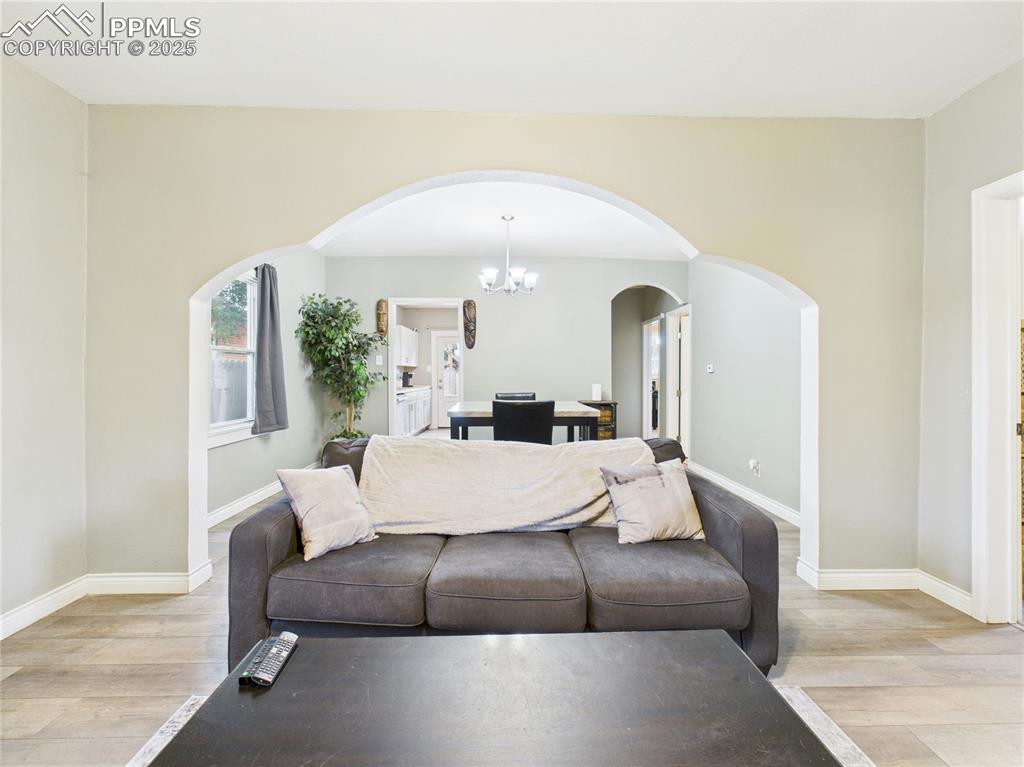 Image 11 of 32: Living Room