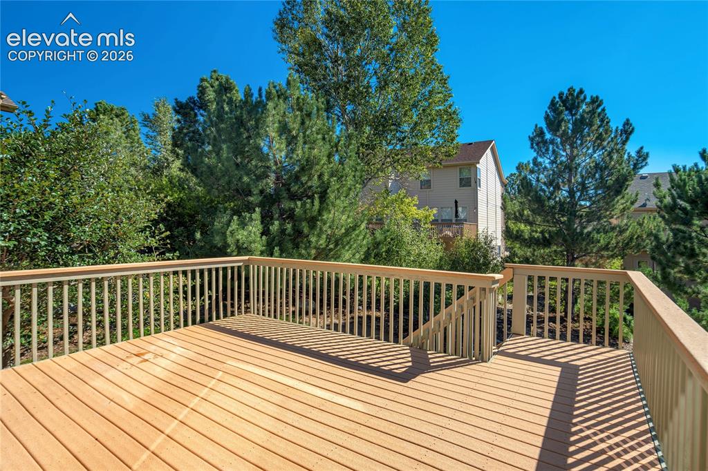 Image 43 of 50: Deck