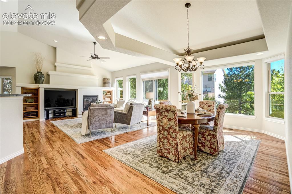 Image 9 of 50: Dining Room