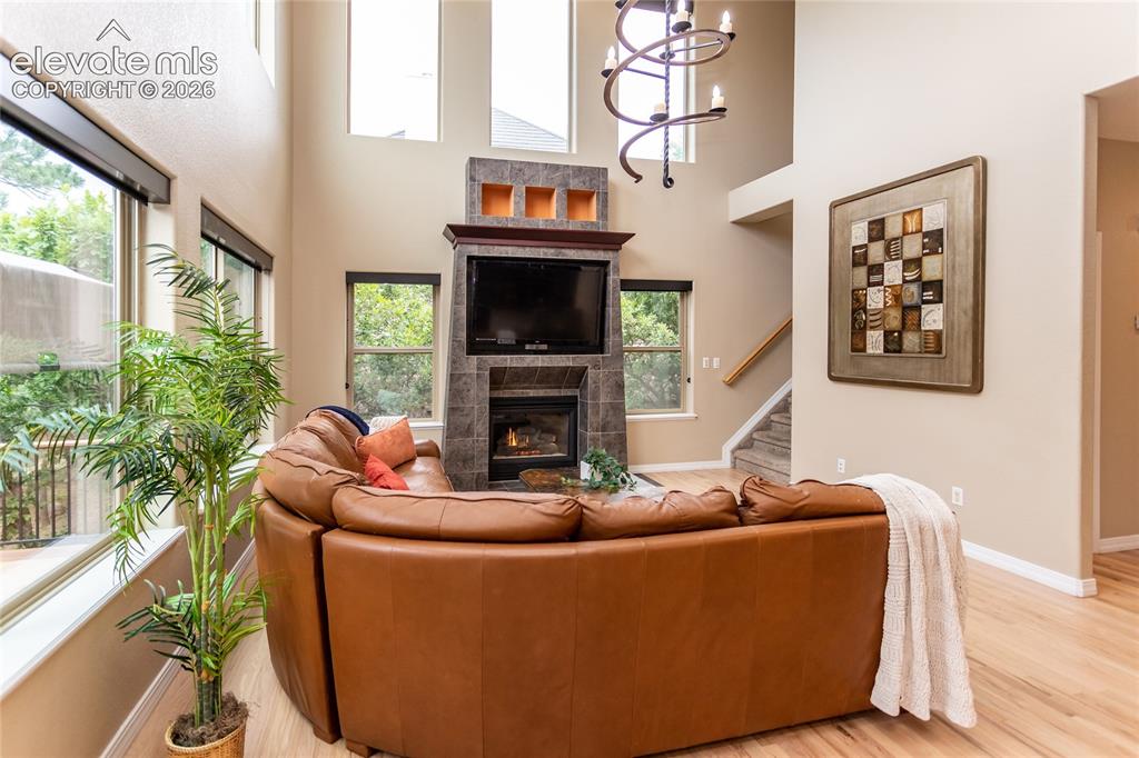 Image 12 of 50: Living Room