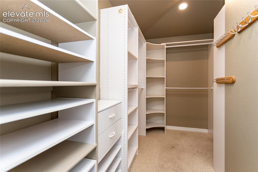 Image 20 of 50: Walk-In Closets