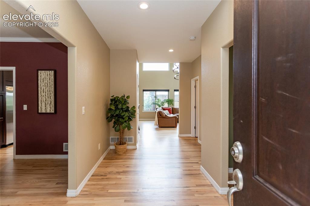 Image 3 of 50: Entrance Foyer