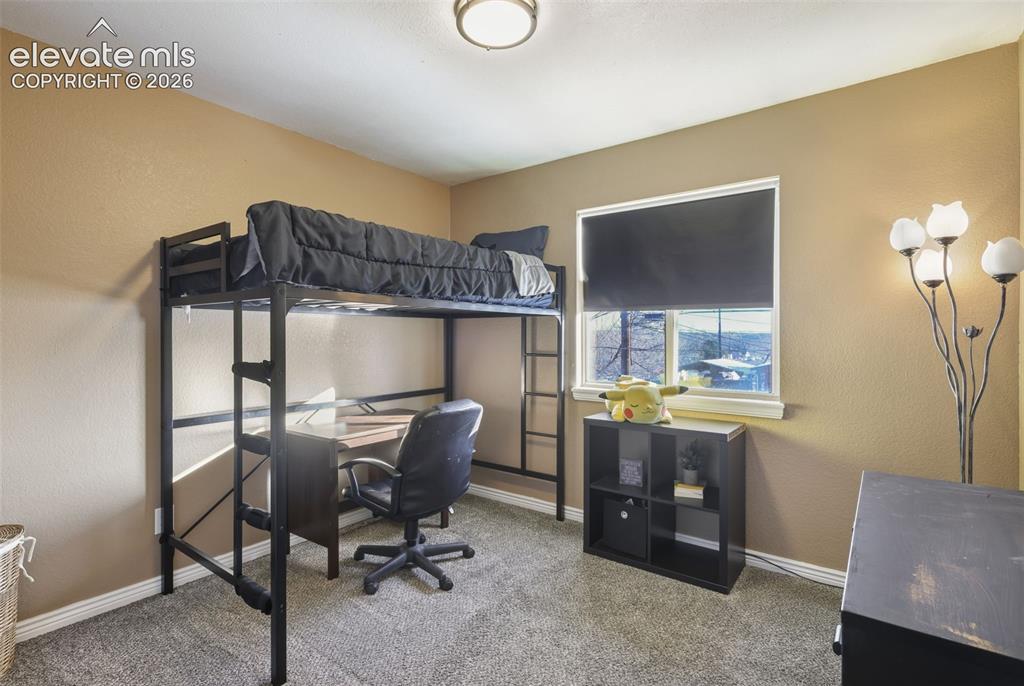 Image 10 of 24: Bedroom