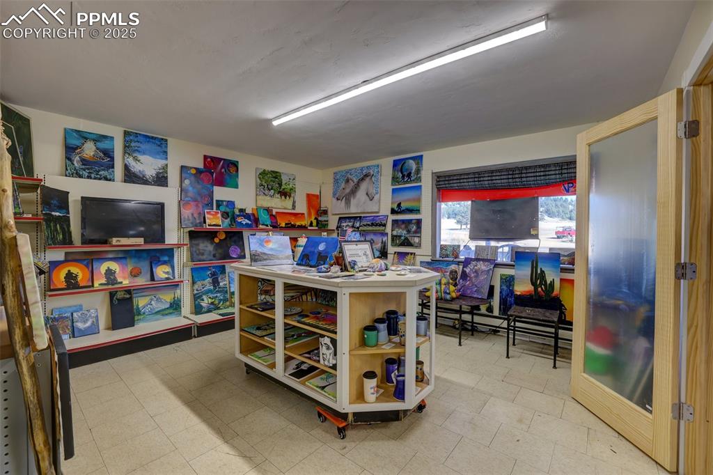 Image 15 of 50: No Description Available