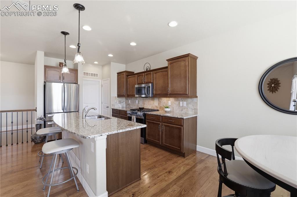 Image 13 of 46: Kitchen