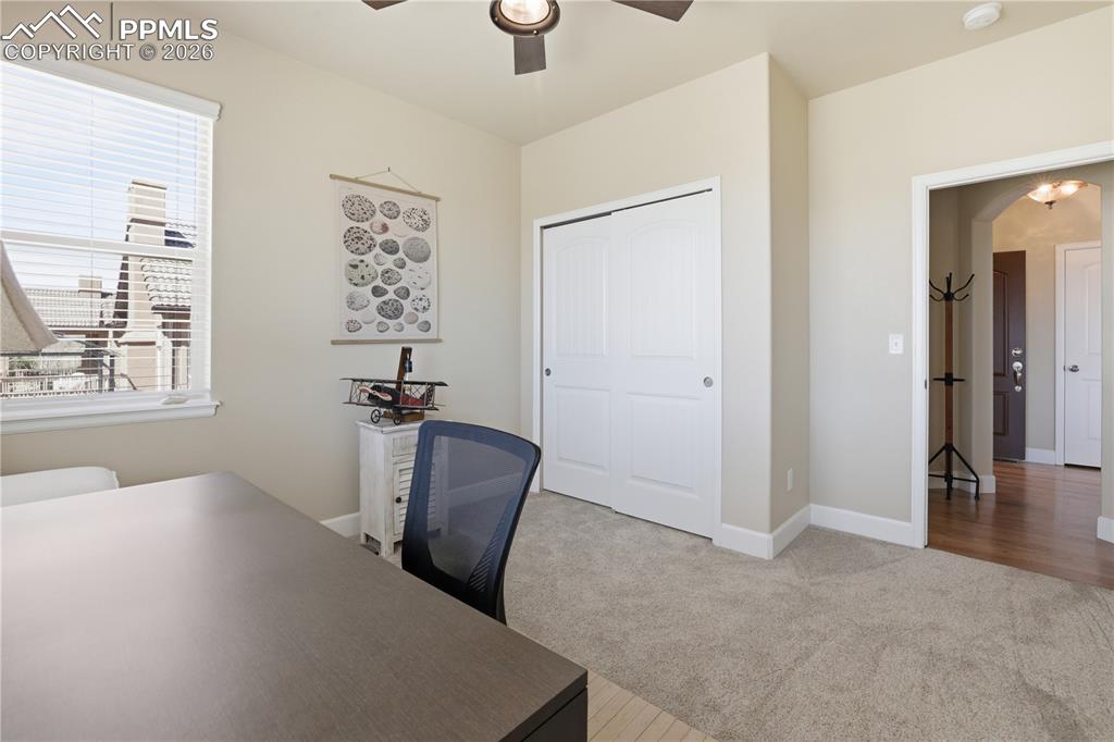 Image 27 of 46: Bedroom