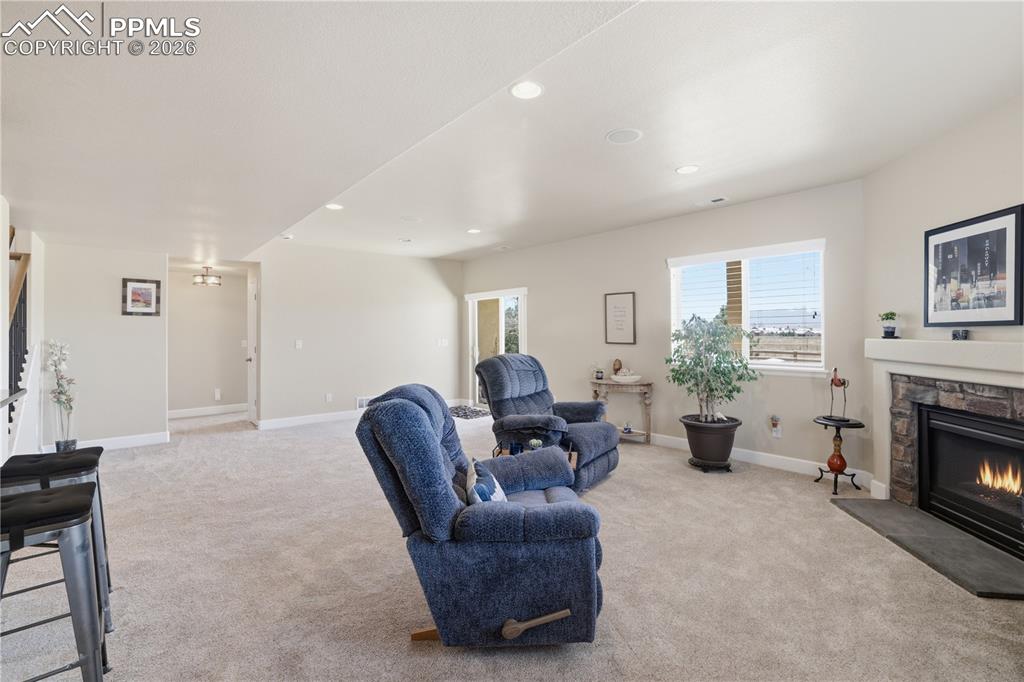 Image 37 of 46: Living Room