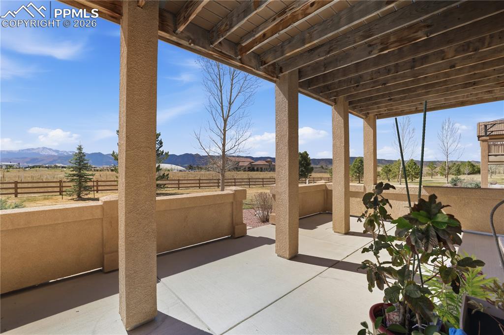 Image 43 of 46: Patio