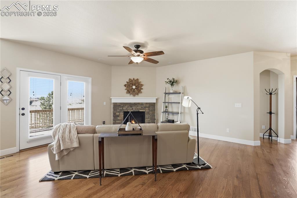 Image 7 of 46: Living Room