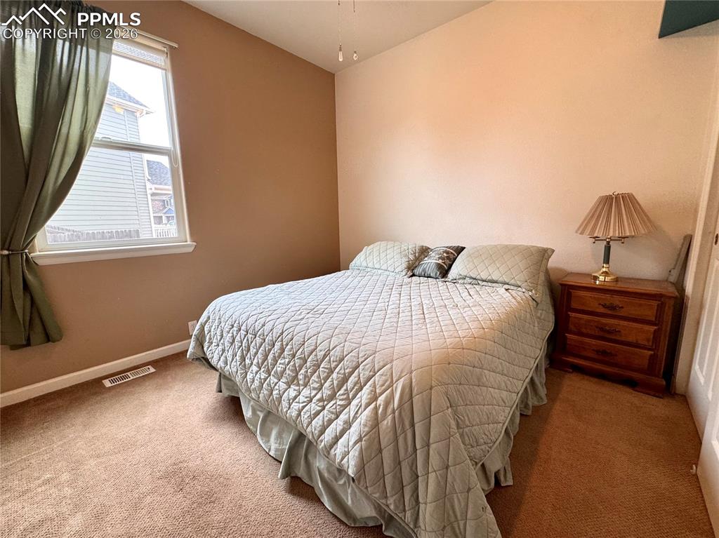 Image 15 of 35: Bedroom