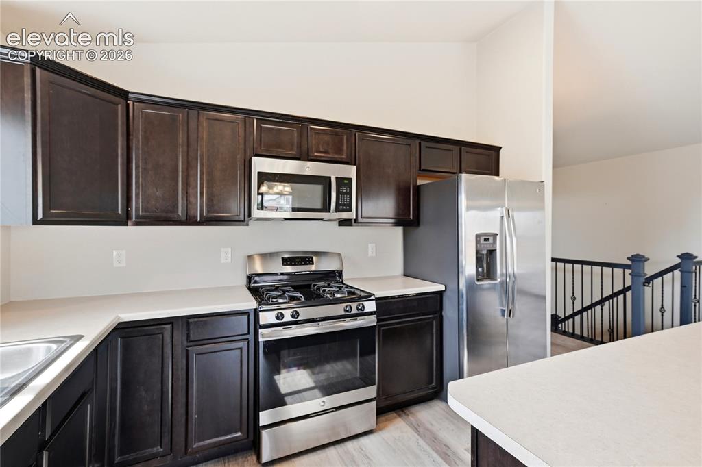Image 11 of 39: Kitchen