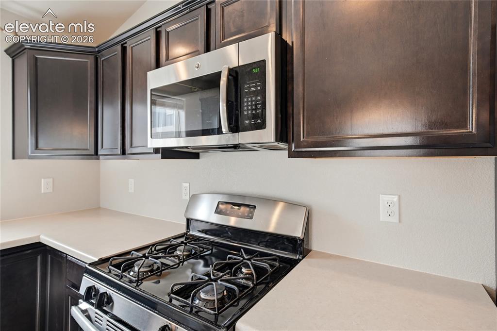 Image 13 of 39: Kitchen