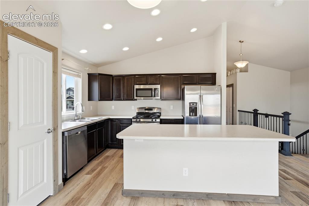 Image 7 of 39: Kitchen
