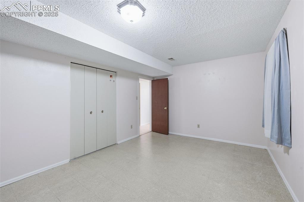 Image 26 of 37: Bedroom