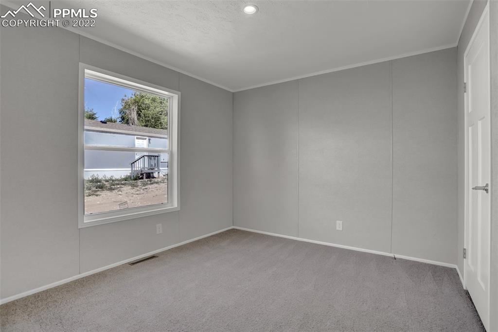 Listing 6981767, Image 21 of 33