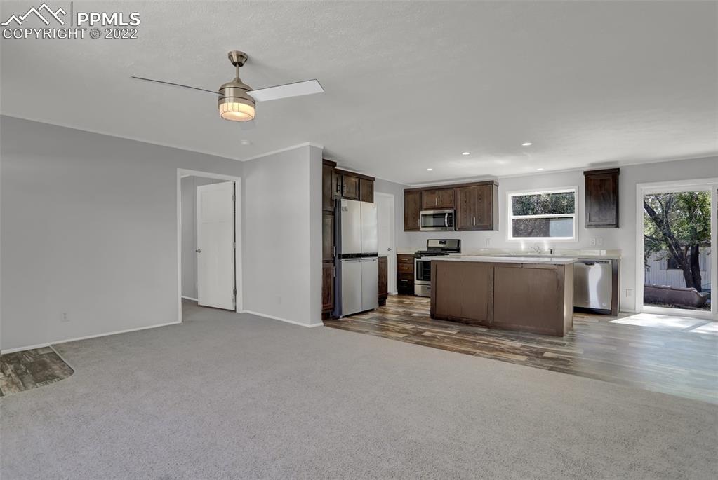 Listing 6981767, Image 4 of 33