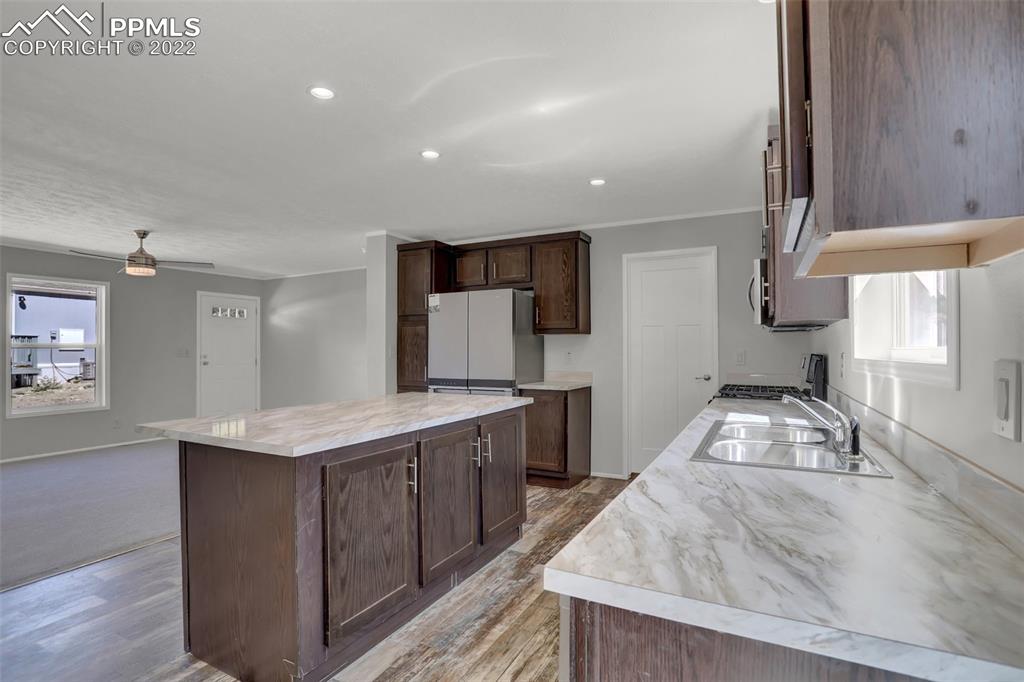 Listing 6981767, Image 8 of 33