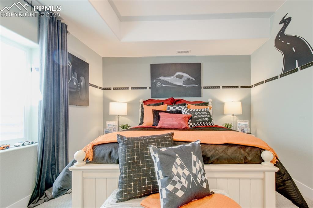 Image 36 of 40: Bedroom