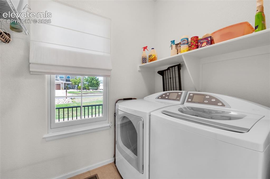 Image 16 of 50: Main Level Laundry Room