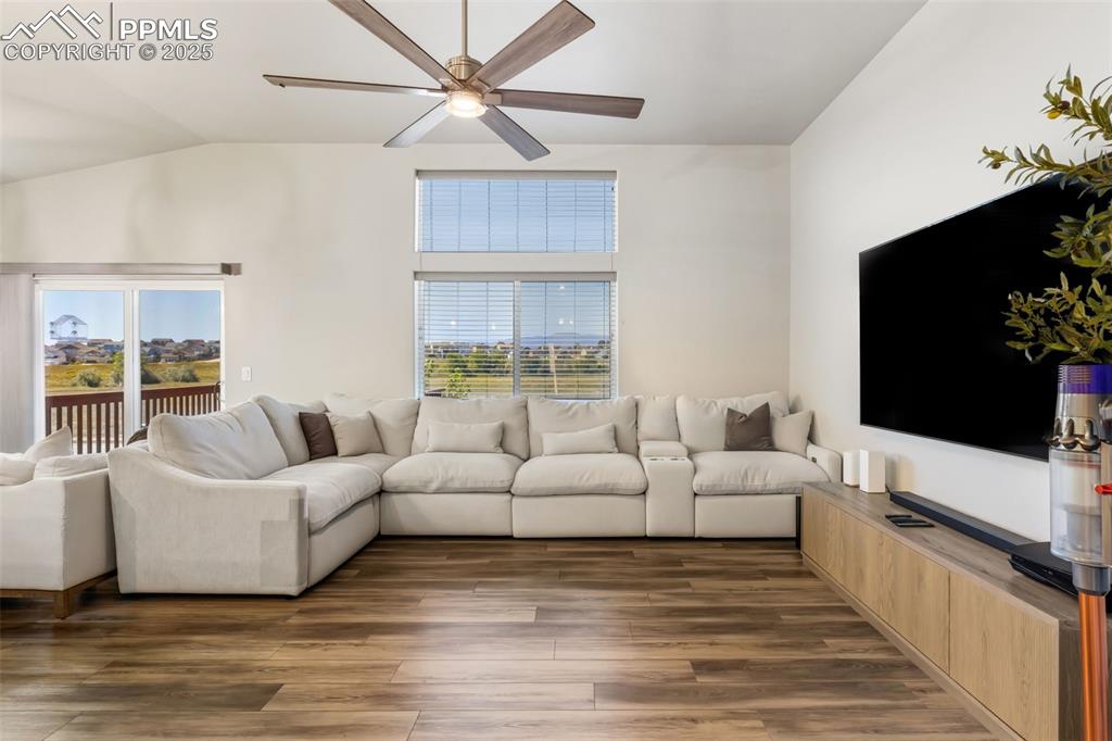 Image 7 of 28: Living Room