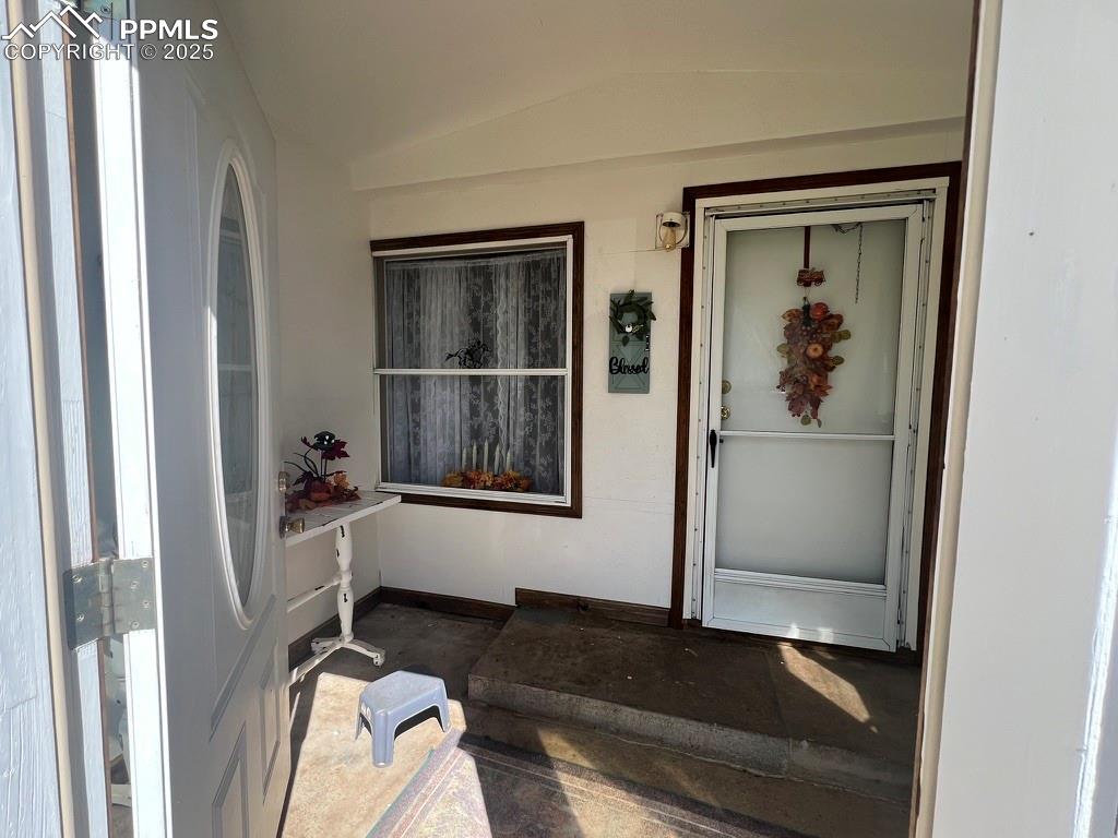 Image 5 of 44: Entrance to property