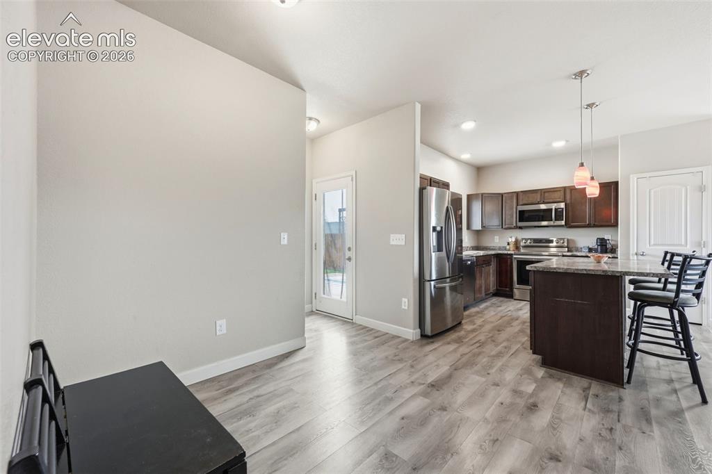 Image 16 of 40: Kitchen