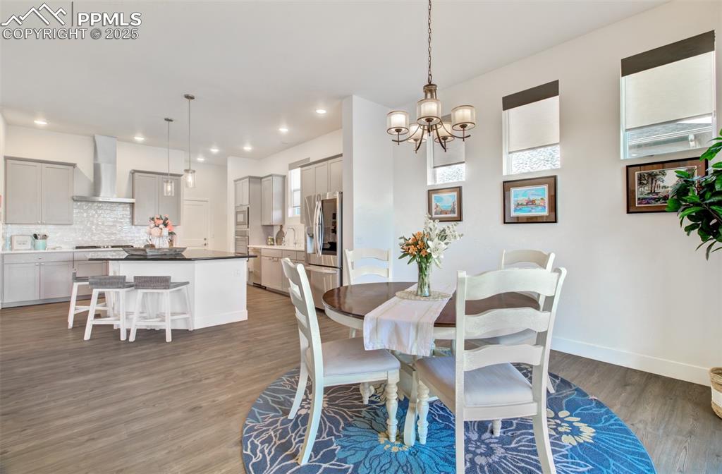 Image 12 of 48: Dining Area