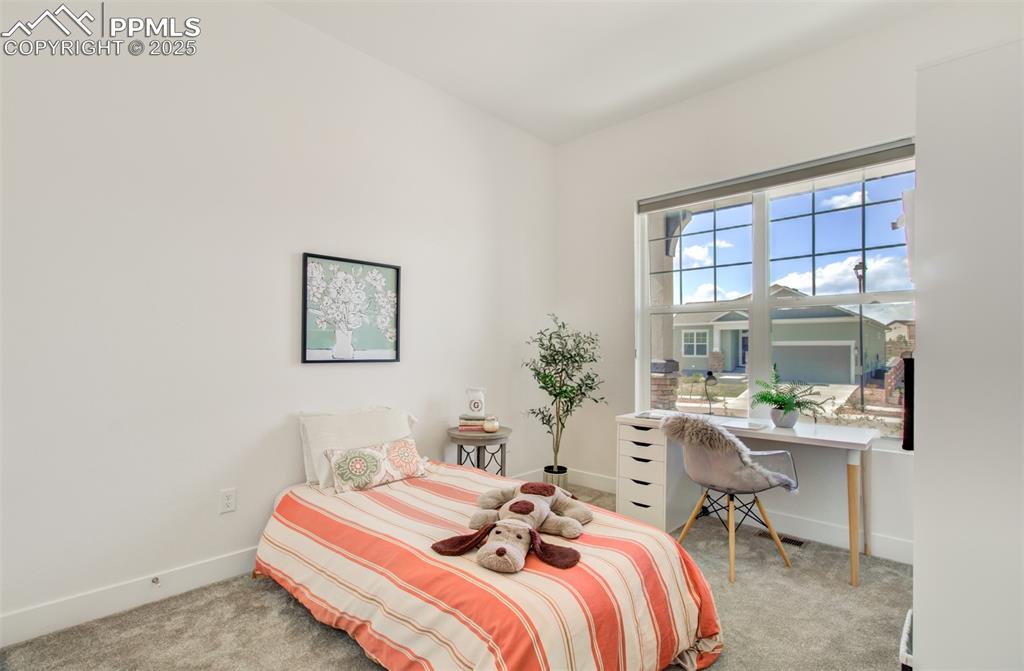 Image 15 of 48: Bedroom