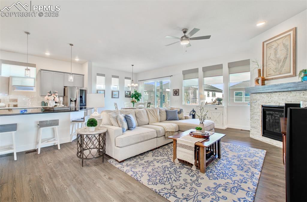 Image 5 of 48: Great Room