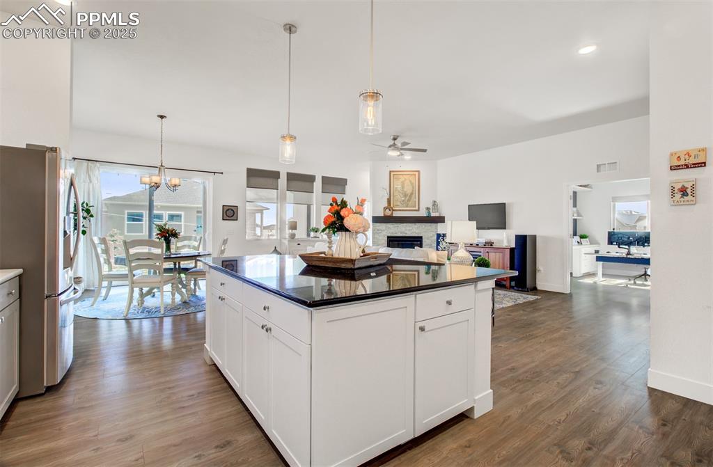 Image 8 of 48: Kitchen