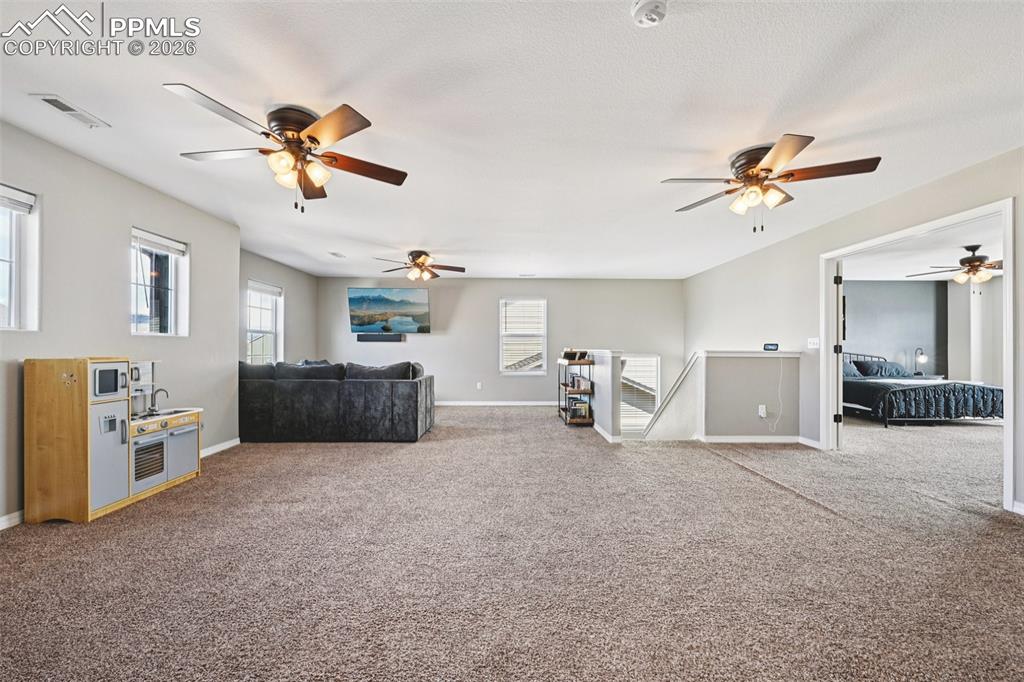 Image 22 of 48: oversized loft