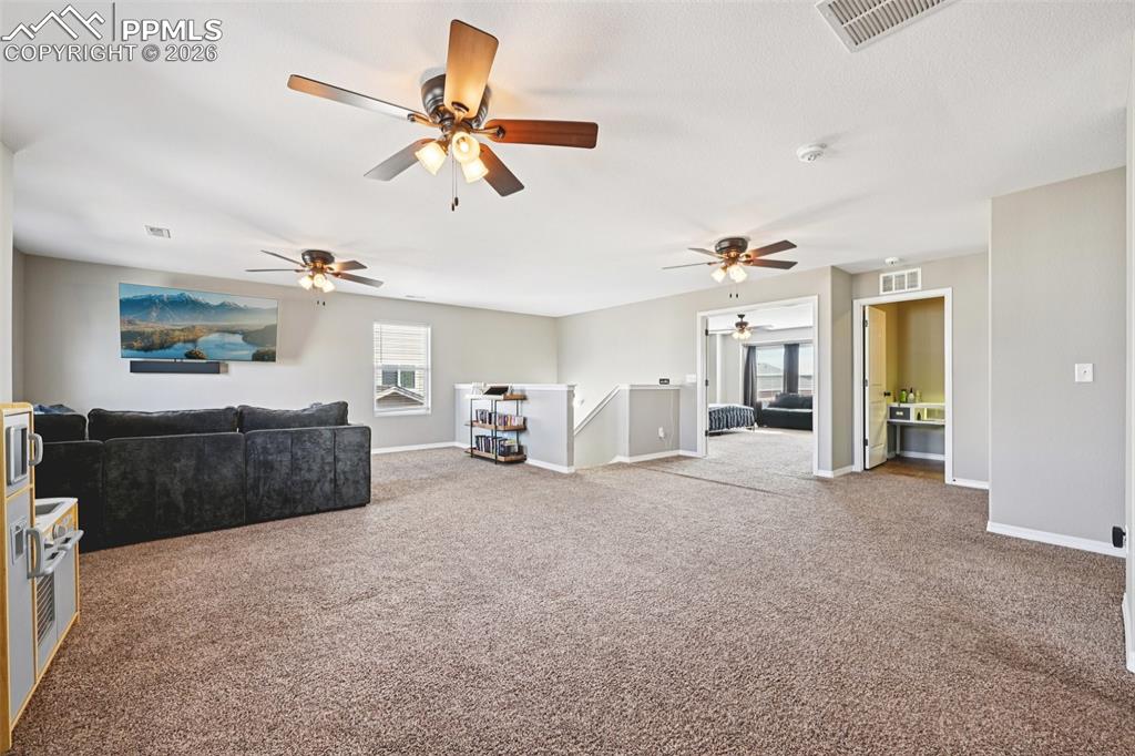 Image 23 of 48: oversized loft