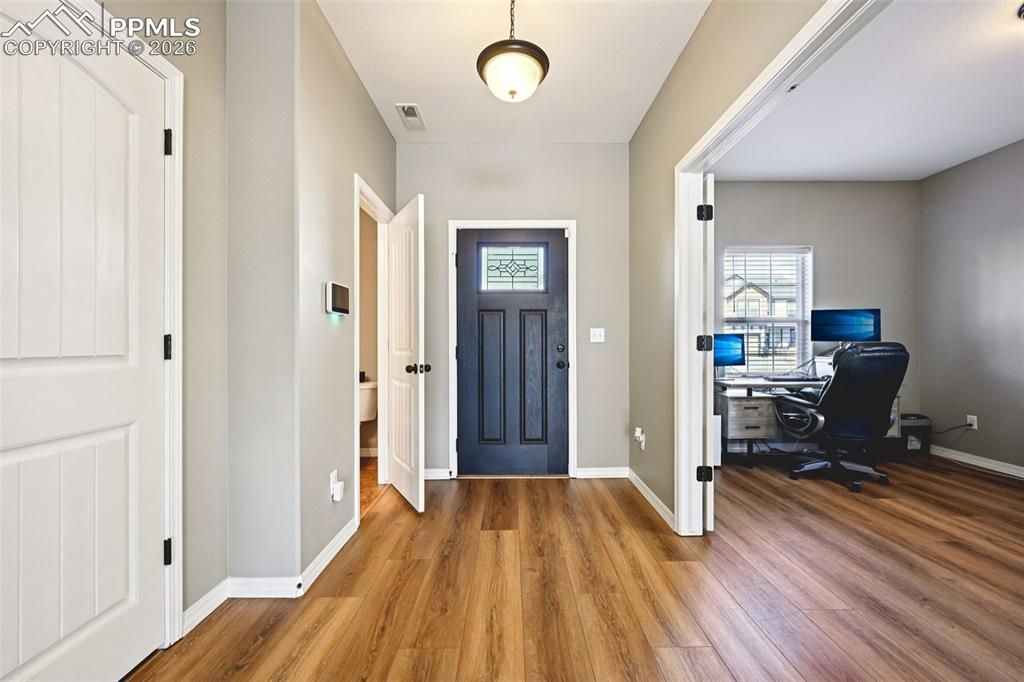 Image 4 of 48: Entry