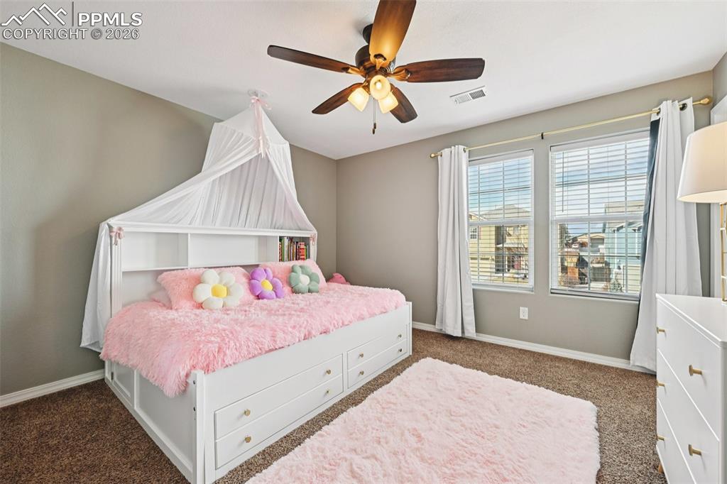 Image 42 of 48: Bedroom