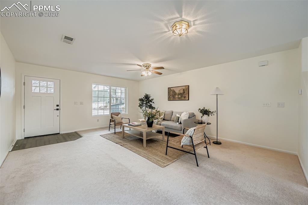 Image 4 of 27: Living Room