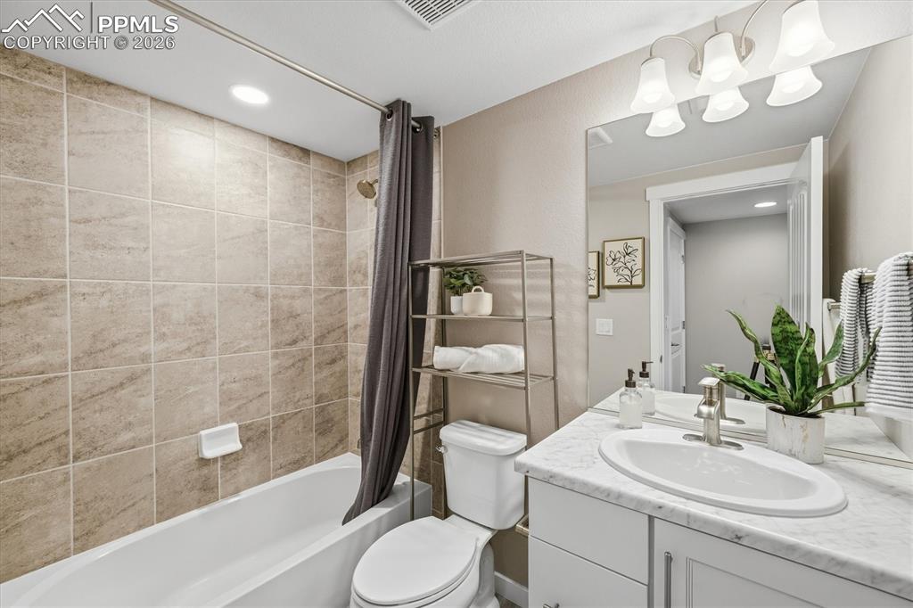 Image 31 of 44: Basement Bathroom