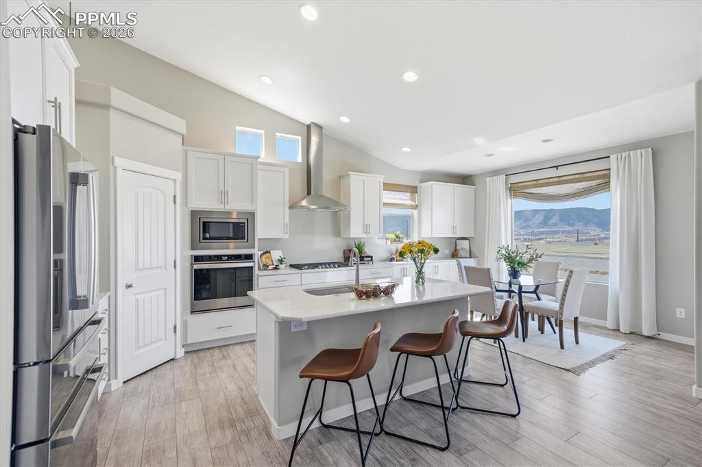 Image 4 of 44: Open Concept for ENTERTAINING!