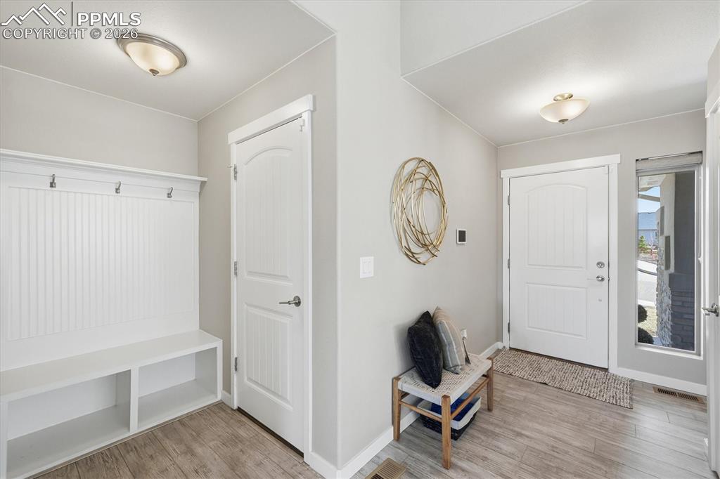 Image 9 of 44: Entry