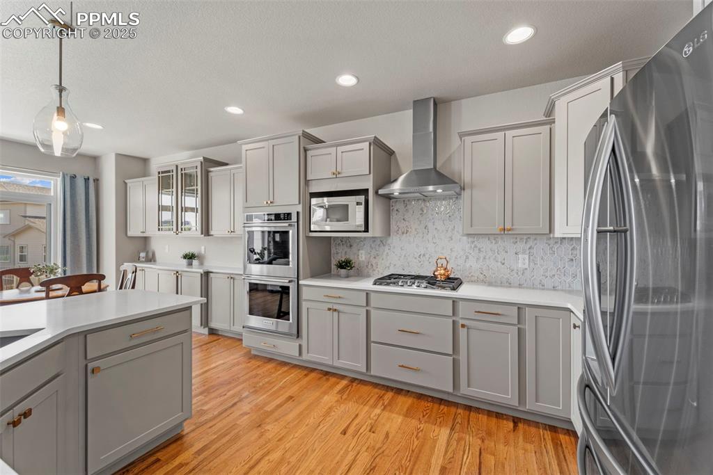 Image 12 of 46: This kitchen’s not just upgraded, it’s chef’s kiss certified.